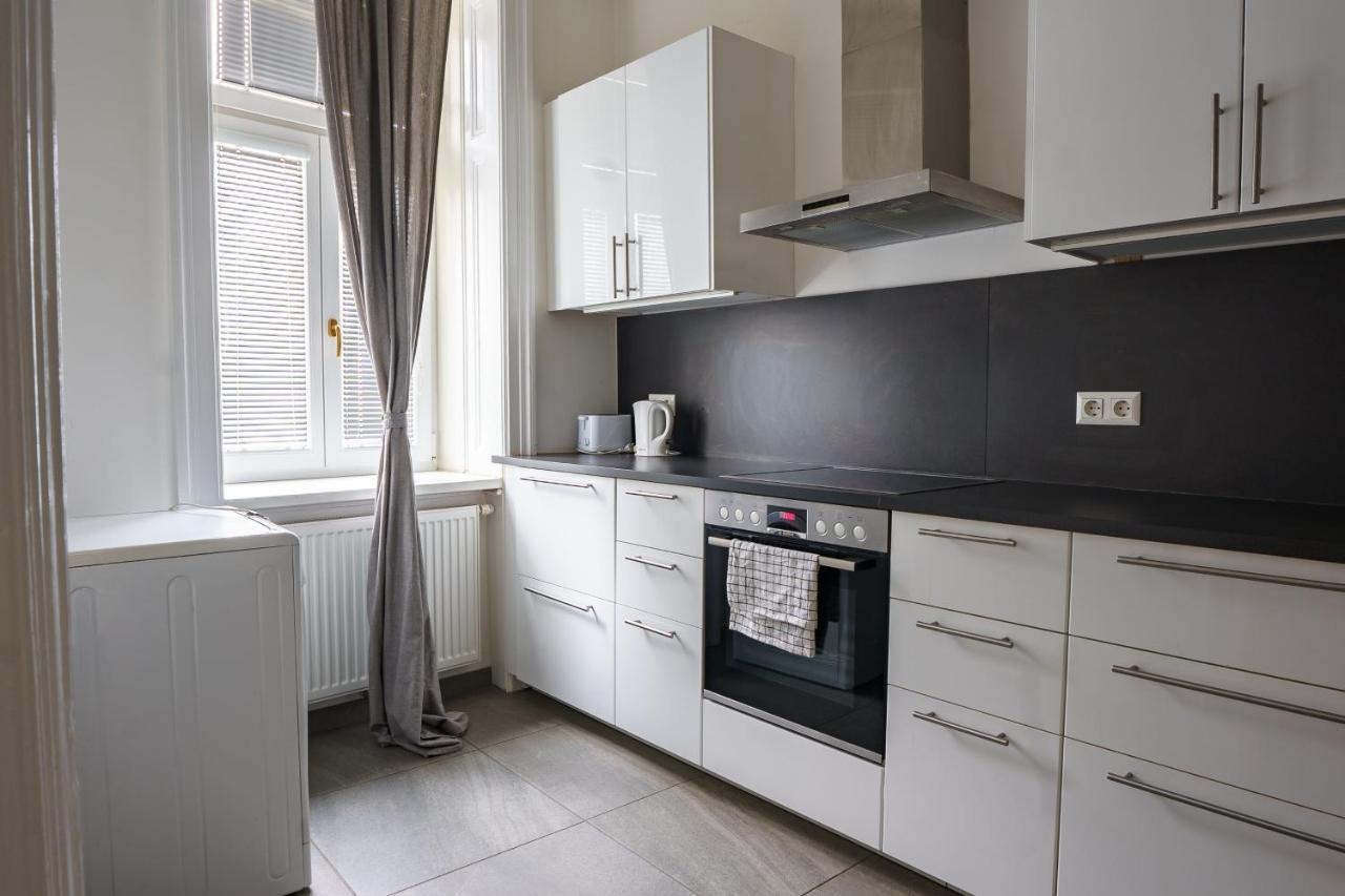 Central Living - Schoenbrunn Appartamento