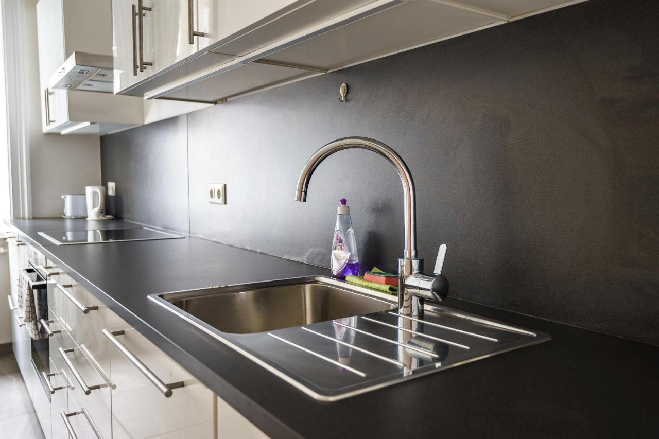 Central Living - Schoenbrunn Apartament *