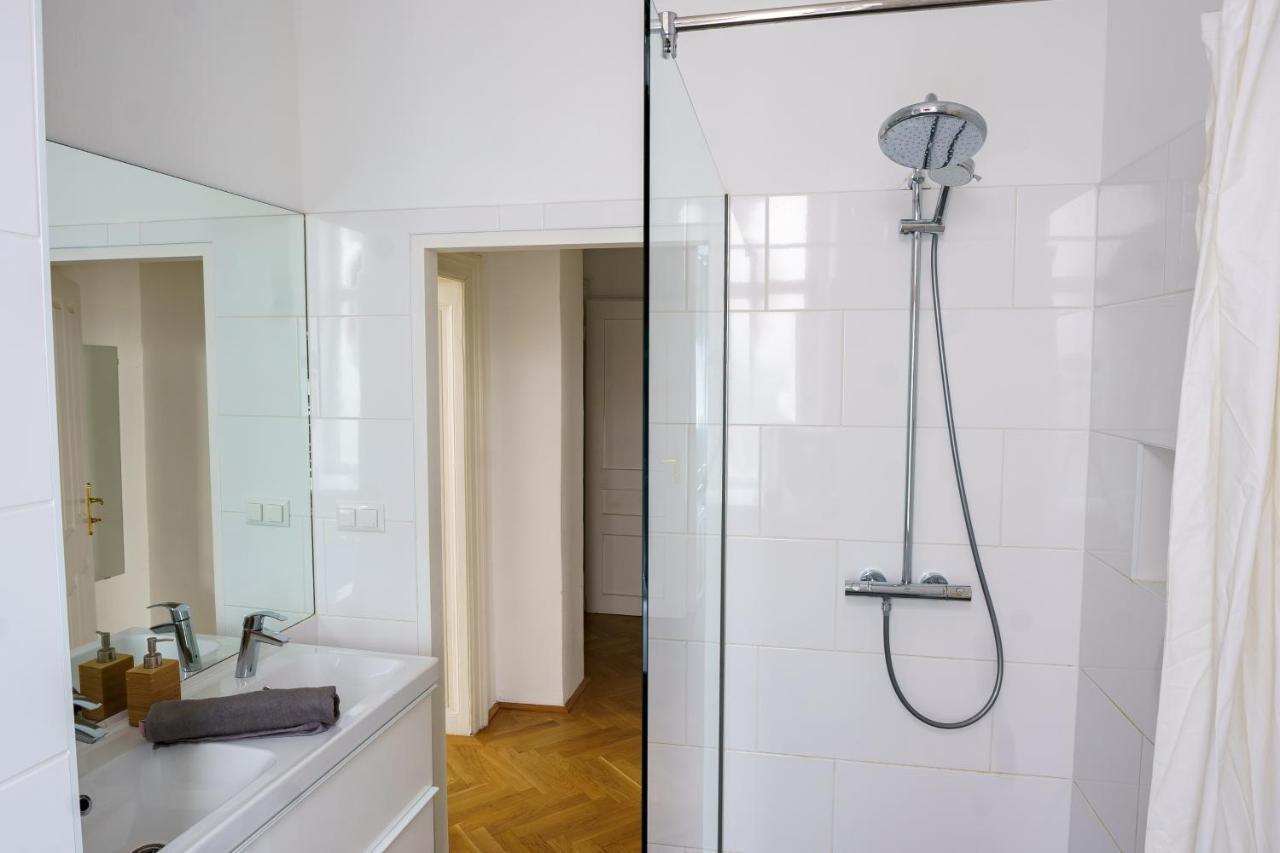 Central Living - Schoenbrunn Viena